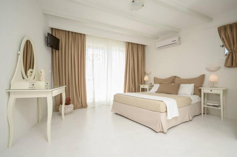 Helen Studios Naxos City Room photo